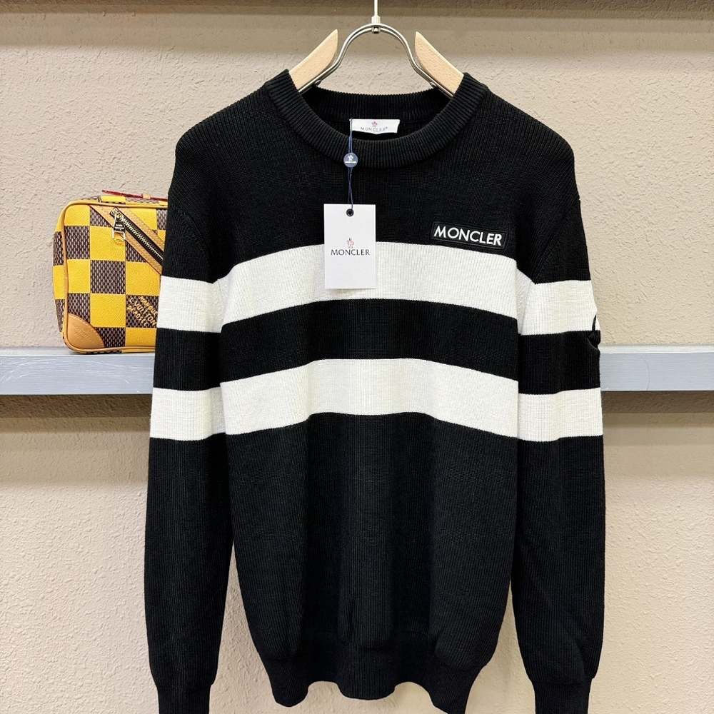 Moncler's new autumn and winter knitted wool sweater